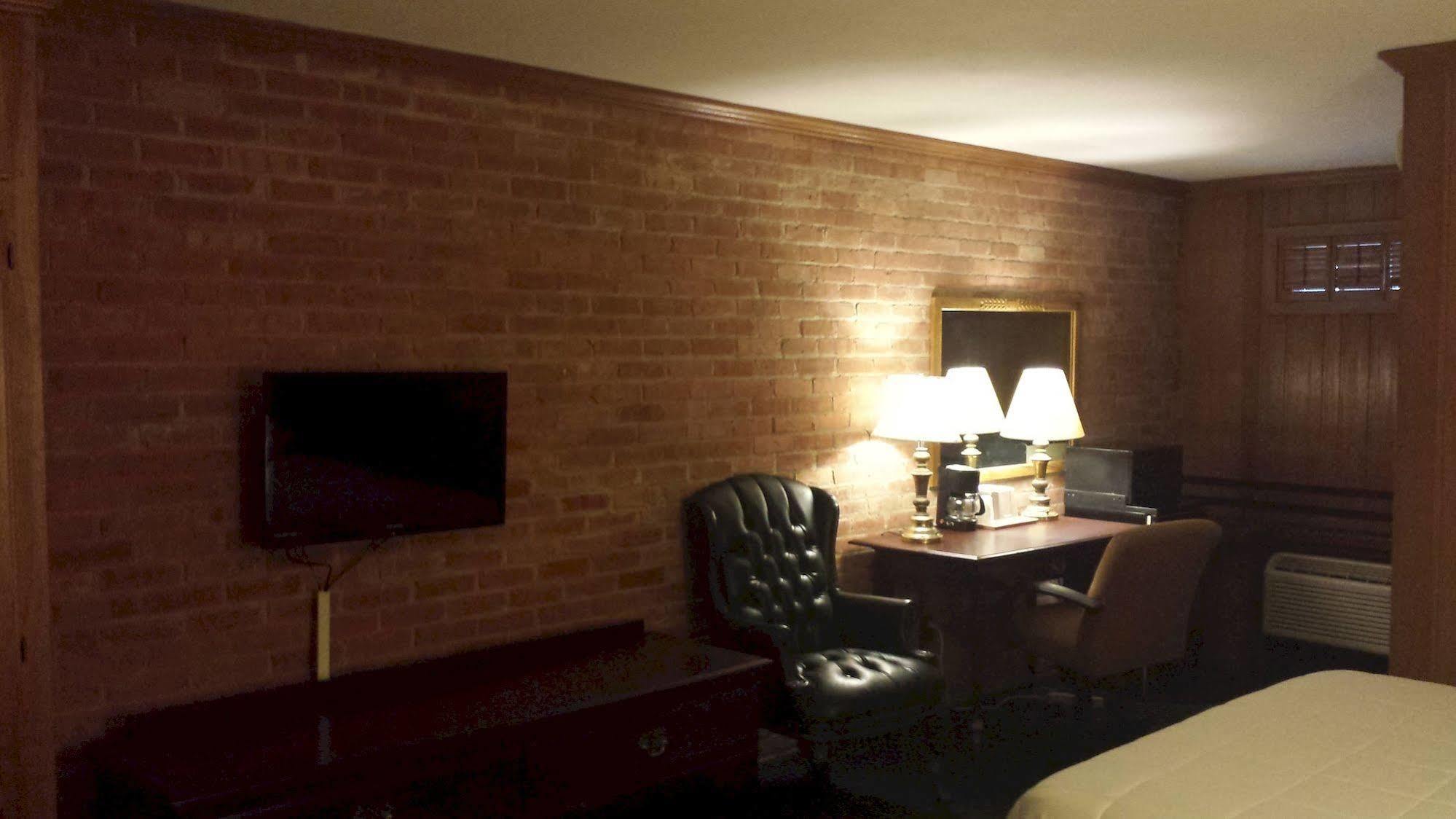 The Lincoln Lodge Urbana Champaign Exterior foto